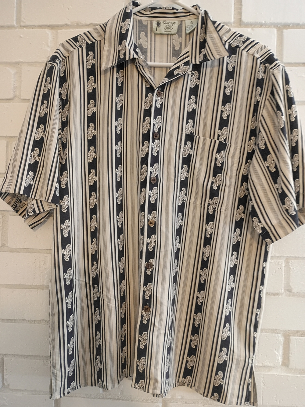 Vintage Silk 100% Silk Button Down Men's 1 Pocket Short Sleeve Shirt Size M